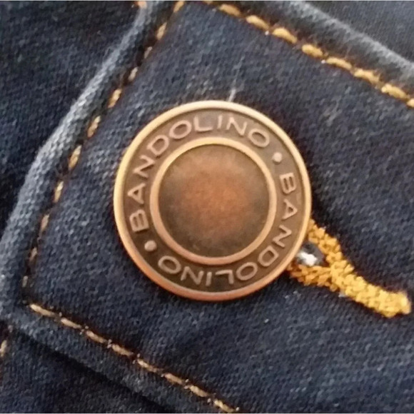 Modern Straight Tummy Slimming Bandolino Amy Jeans - Picture 5 of 5